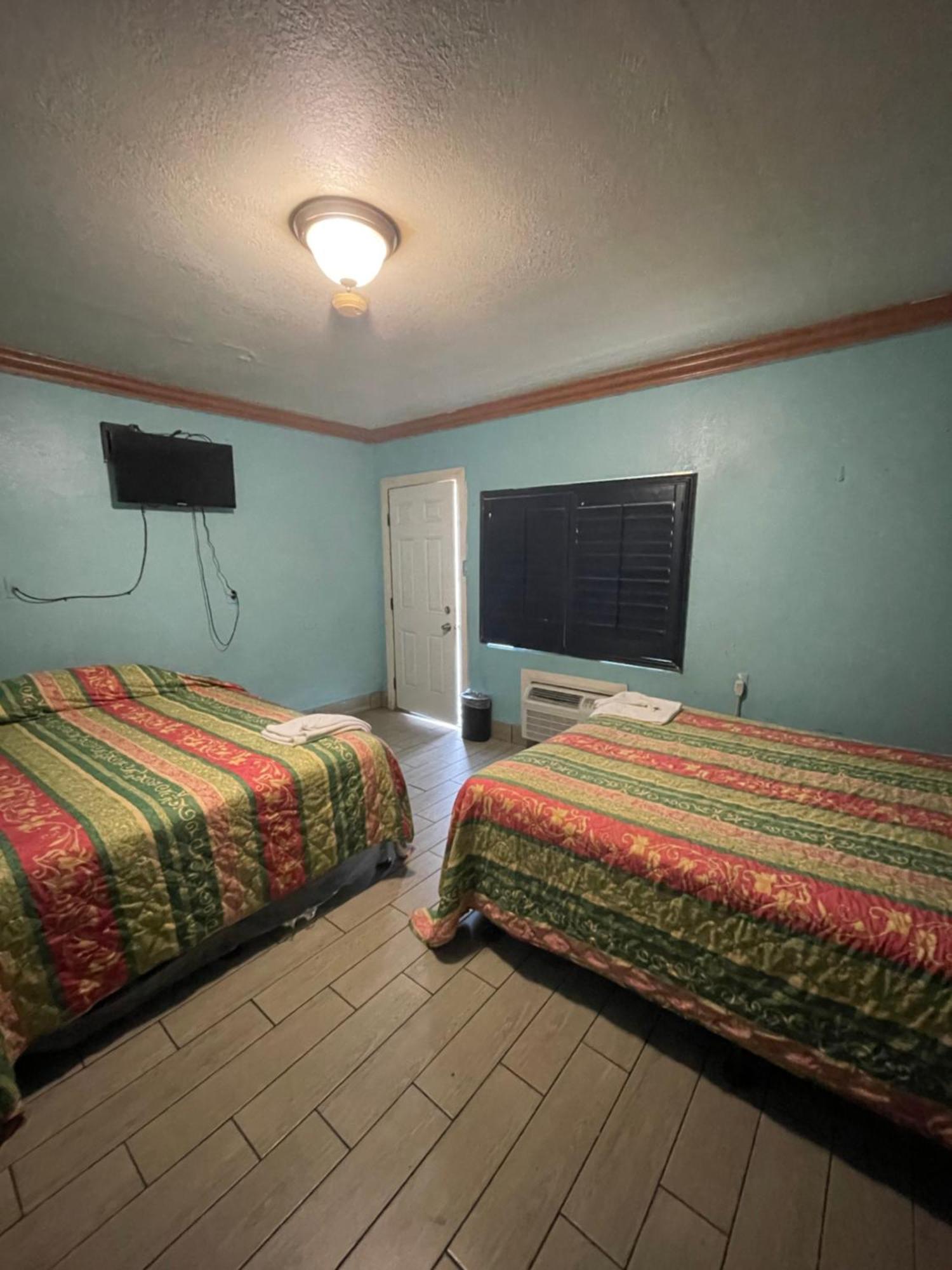 Monterey Motel 롱비치 객실 사진